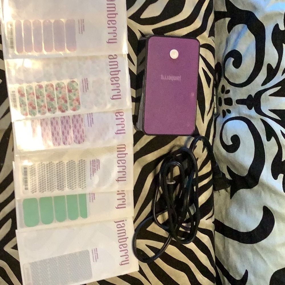 Jamberry Mini Heater and 6 brand new sets of wraps